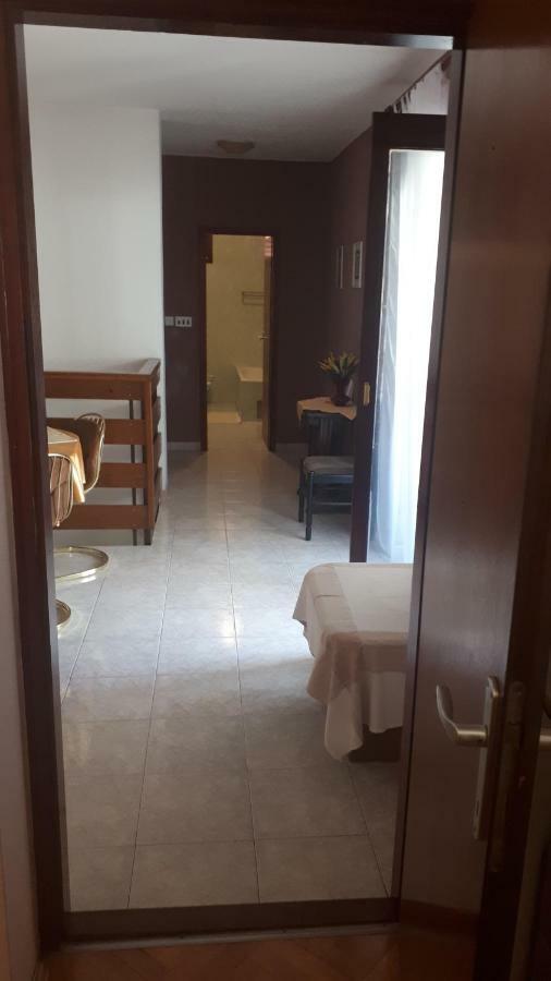 Lili Apartment Rovinj Exterior foto