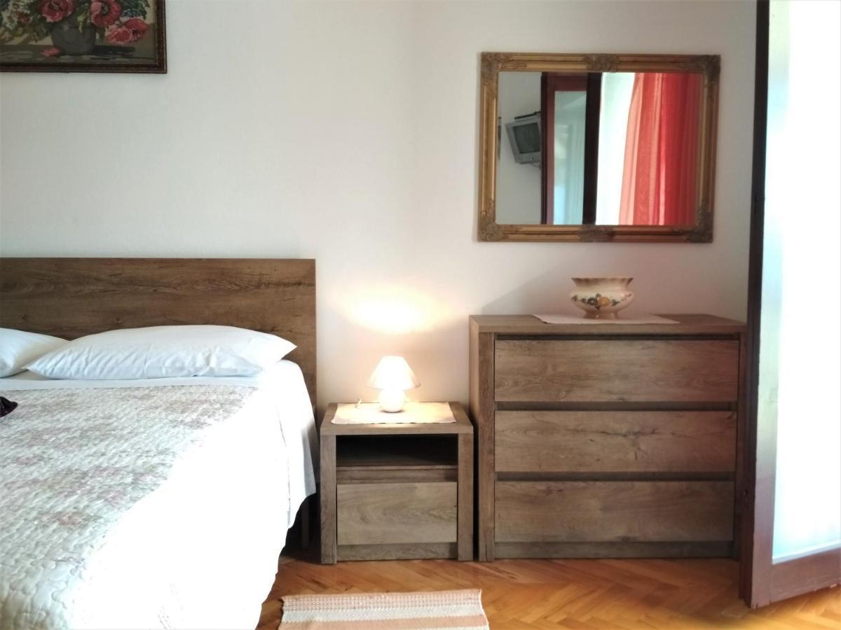 Lili Apartment Rovinj Exterior foto